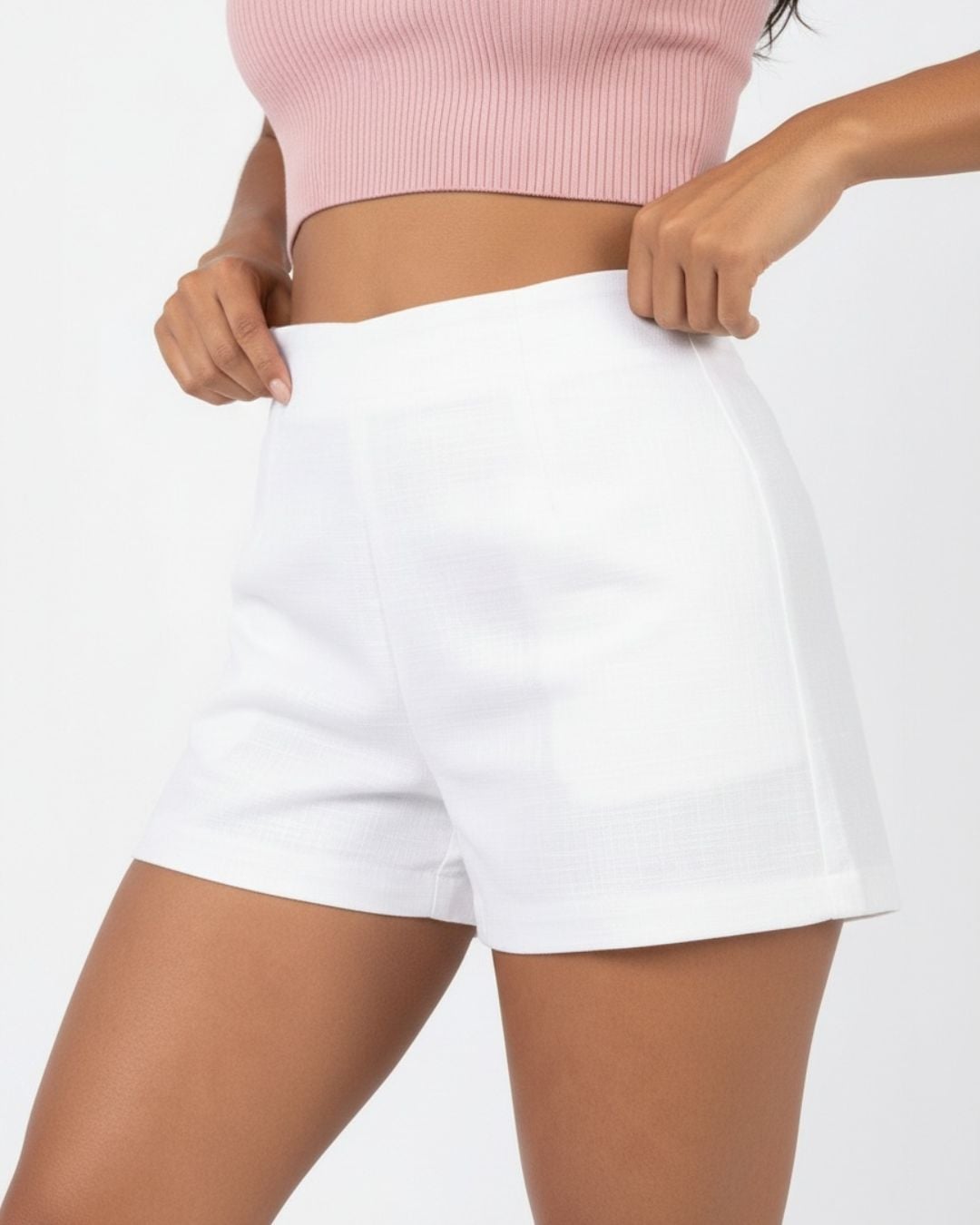 Fashion designer using ModaAI 6