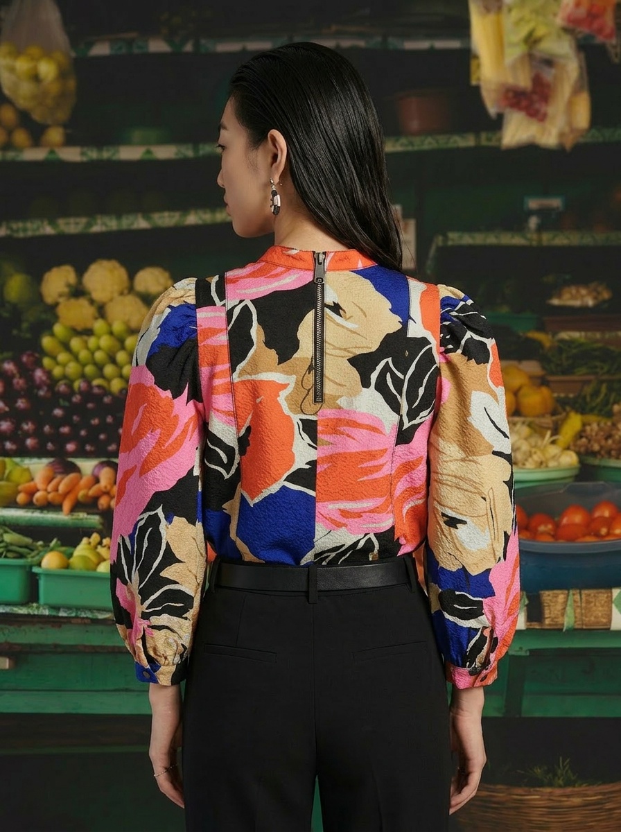 Back view — print detail and zipper construction
